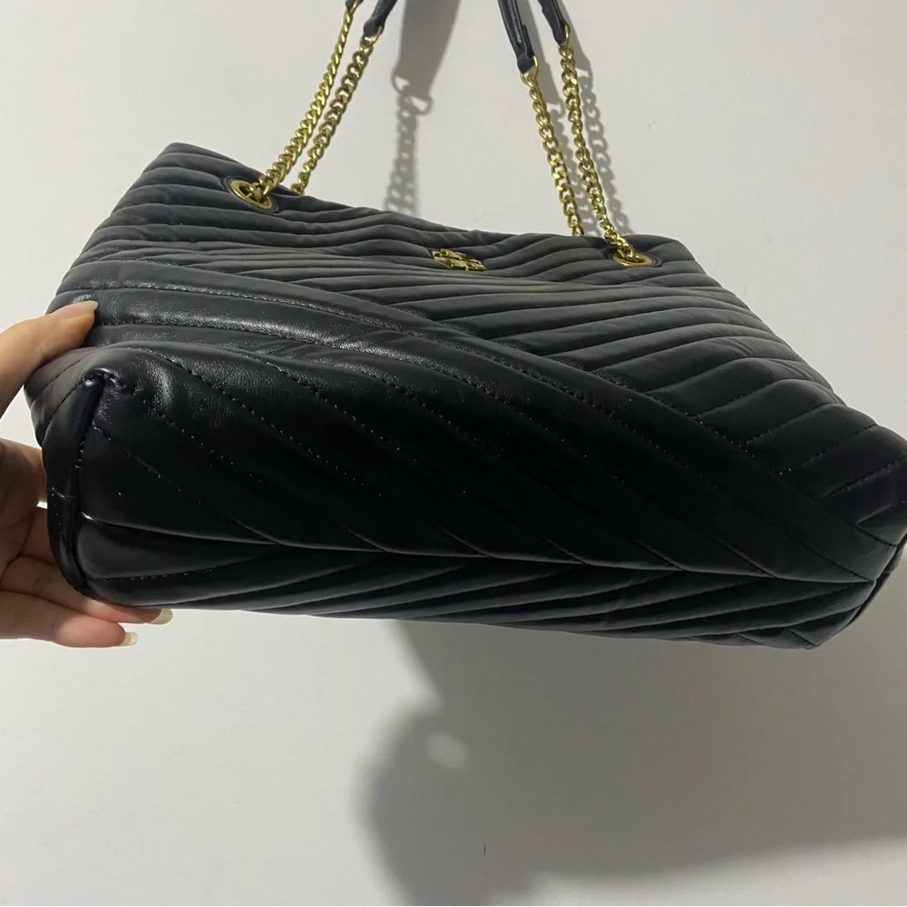 Tory Burch Kira Chevron Tote Black - Picture 3 of 11